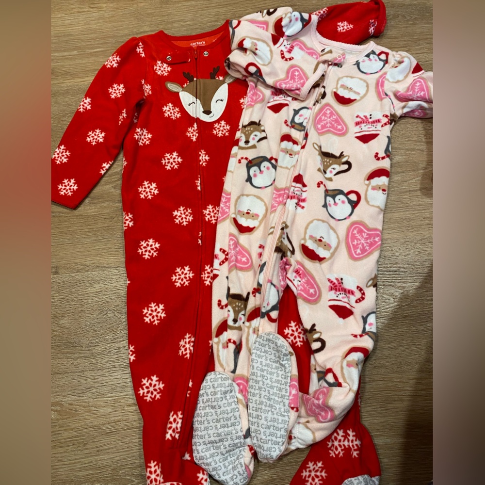 Holiday Santa & Snowflake Fleece Pajama Set - Pink & Red